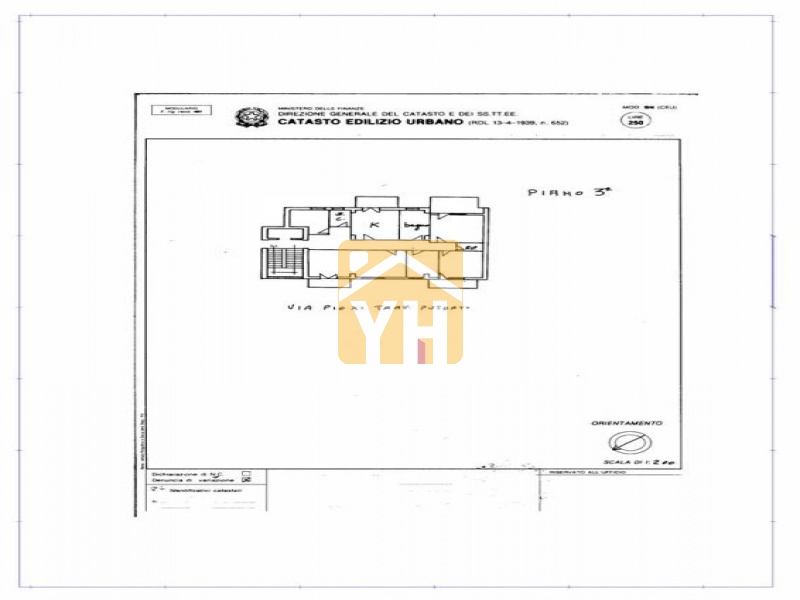 Reggio Calabria. Vendita Appartamento. Via Pio XI vicino centro città. Terzo piano in buone condizioni. Tre camere.